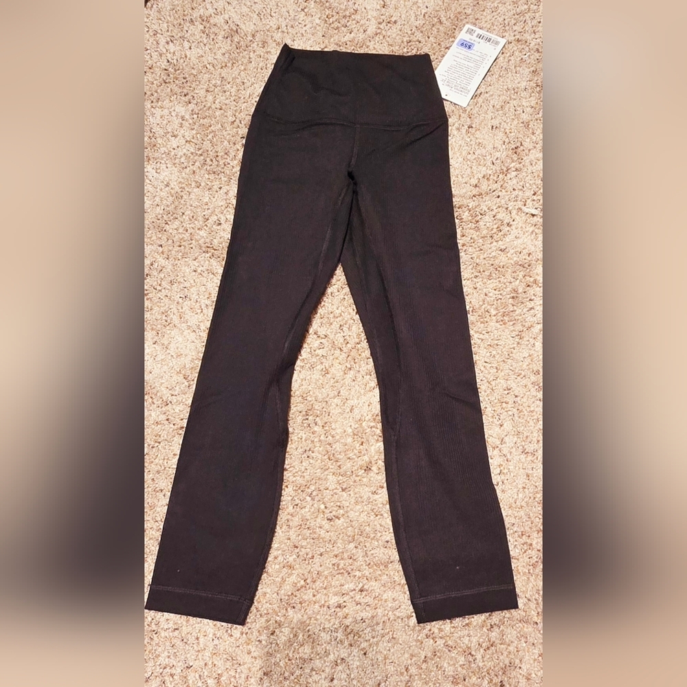 NWT Lululemon Align Ribbed HR Crop 23"